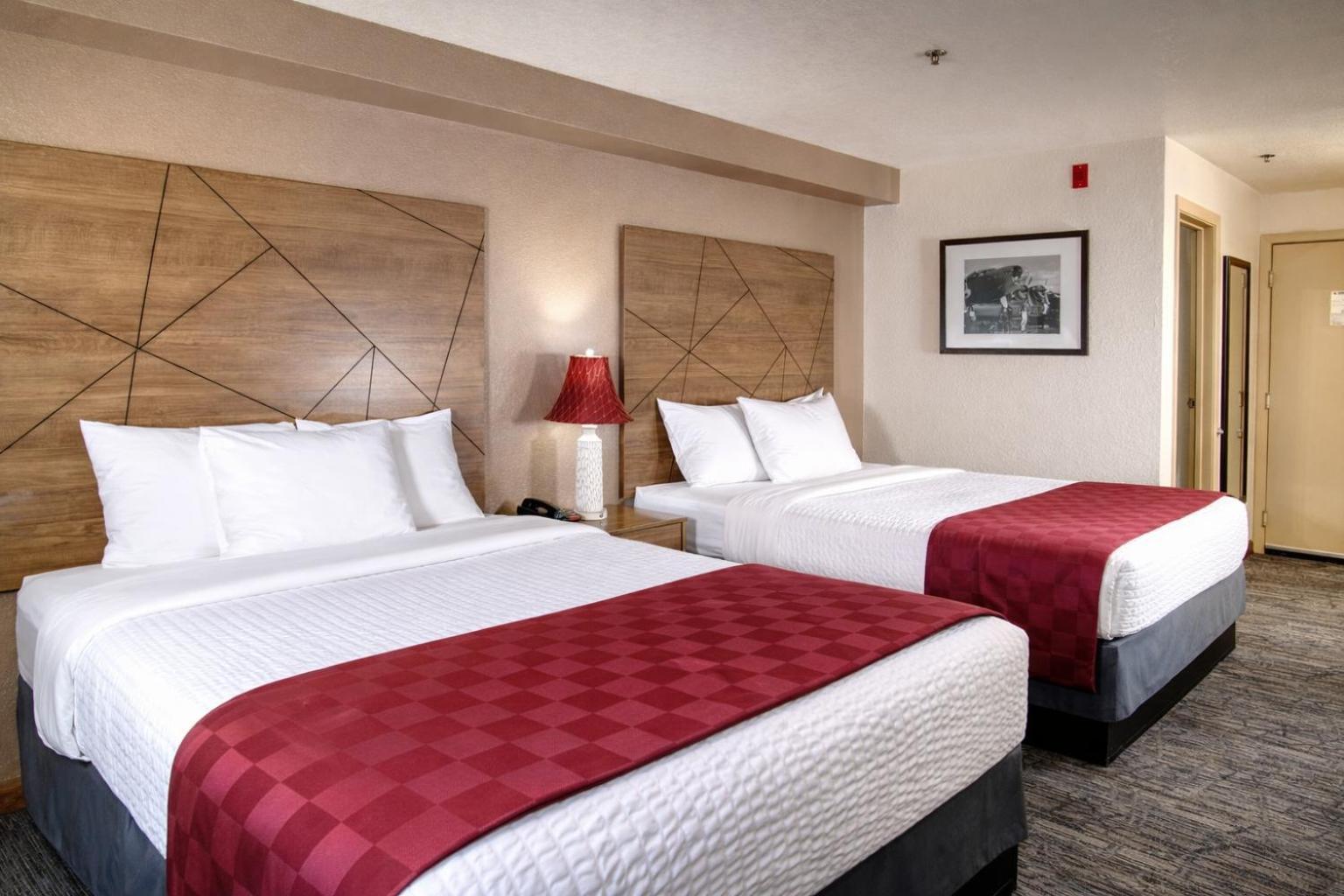4 Budget Hotels Near Lake Forest Park Shopping Center Worth Booking